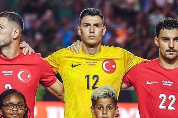 Berke Özer’den açıklama: Bilgi dahilinde ayr... Berke Özer’den açıklama: Bilgi dahilinde ayr...