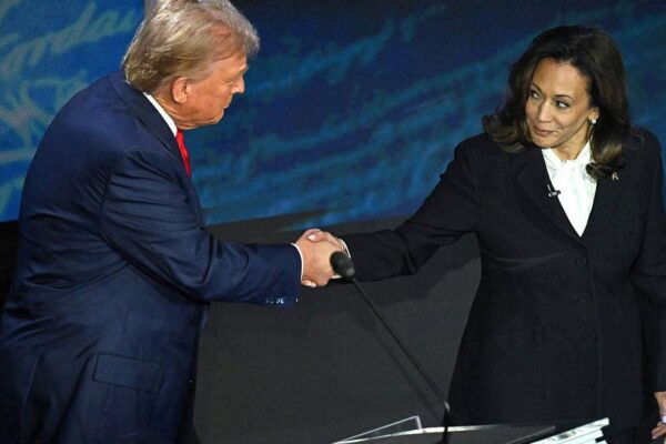 Kamala Harris’ten adaylık sinyali: ‘He... Kamala Harris’ten adaylık sinyali: ‘He...