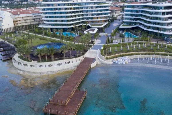 Çeşme’deki Azerilere kıyak askıda!