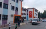 Okulda yangın tüpü paniği: 15 öğrenci tozdan etkil... Okulda yangın tüpü paniği: 15 öğrenci tozdan etkil...