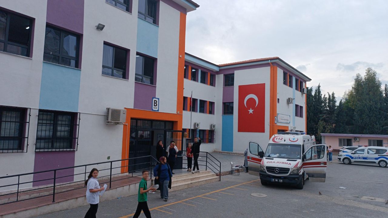 Okulda yangın tüpü paniği: 15 öğrenci tozdan etkilendi!