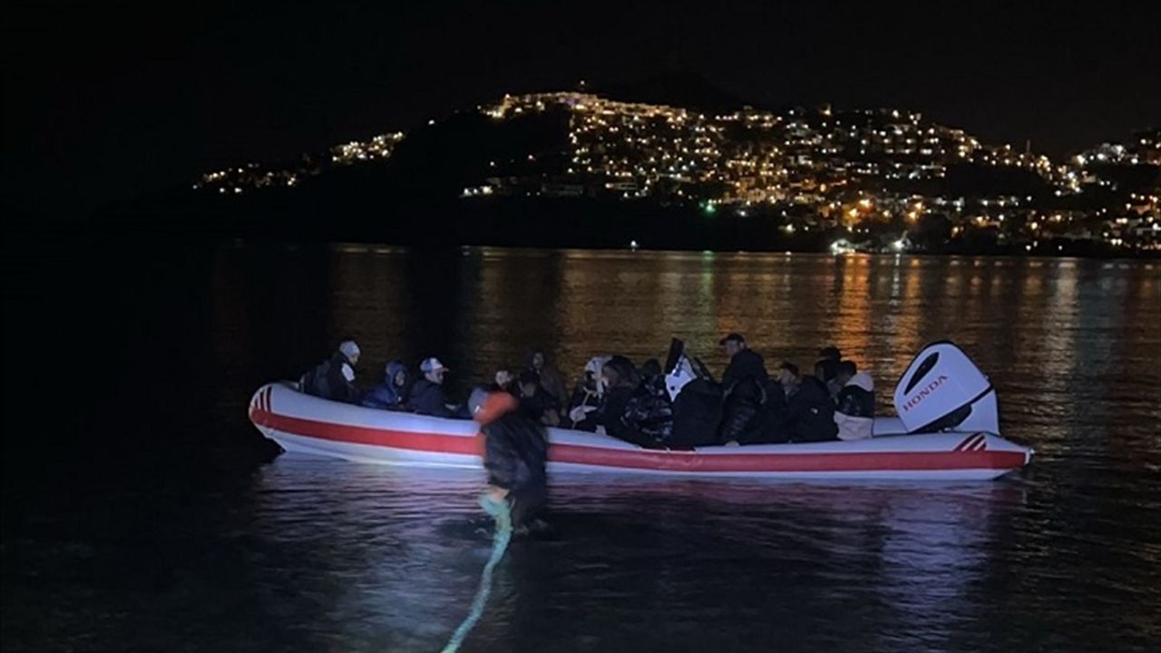 Bodrum açıklarında 30 düzensiz göçmen yakalandı