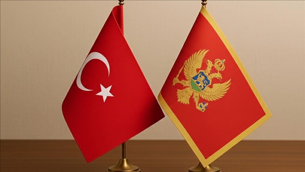 Karadağ açıkladı: Vizesiz seyahat geri geliyor!