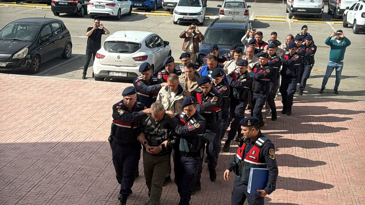 Yunanistan’a kaçıyorlardı… FETÖ’cüler yakalandı!