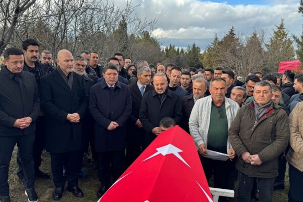 Eski AK Parti Uşak Milletvekili Altay son yolculuğ... Eski AK Parti Uşak Milletvekili Altay son yolculuğ...