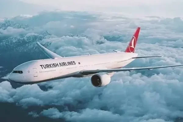 THY uçağında bomba önlemi: Uçak indi, kontroller y... THY uçağında bomba önlemi: Uçak indi, kontroller y...