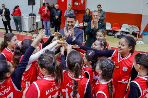 Bayraklı’da yarıyıl tatilinde spor coşkusu