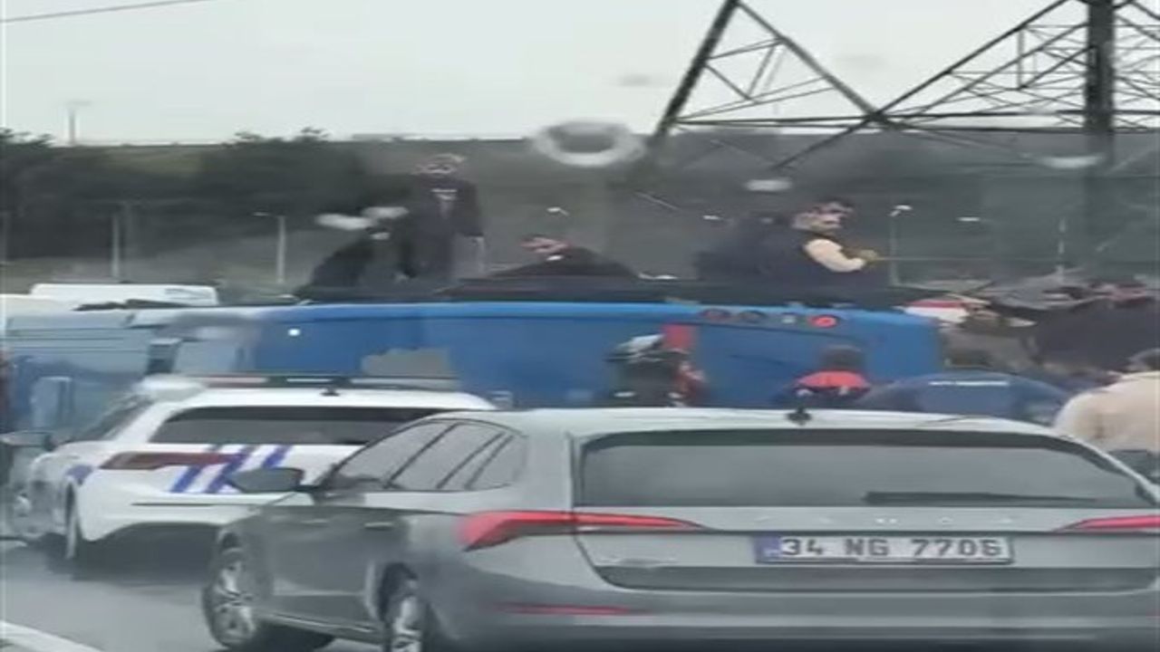 İstanbul’da cezaevi nakil aracı devrildi: 2’si ağır 19 yaralı