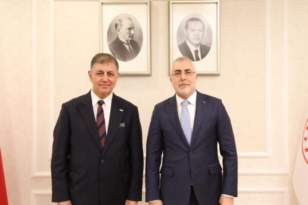 Başkan Tugay’dan Bakan Işıkhan’a ziyar...