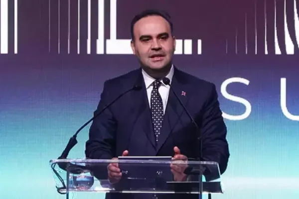 4 yılda 10 milyar dolarlık yapay zeka yatırımı pla...