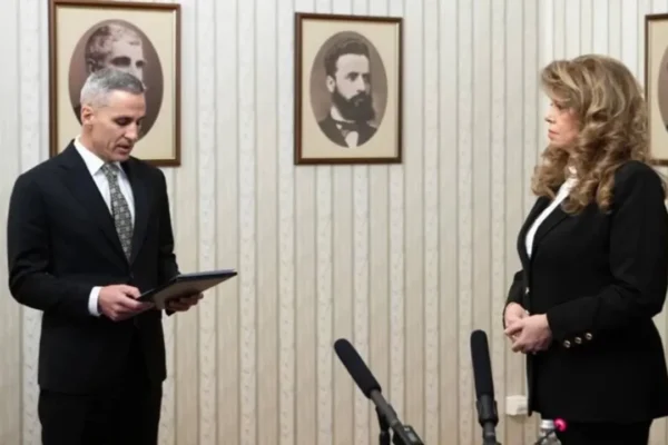 Bulgaristan’da erken genel seçim tarihi bell...