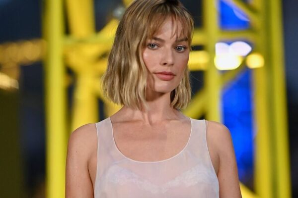 Margot Robbie soyadını değiştirdi