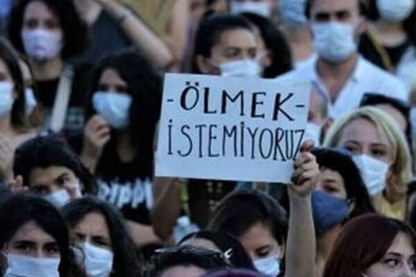 Geride 3 çocuğu kaldı… Bir kadın daha hayatt... Geride 3 çocuğu kaldı… Bir kadın daha hayatt...