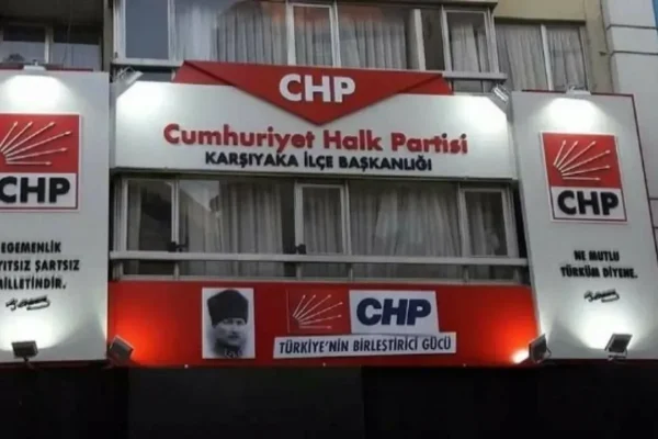 Karşıyaka’da CHP’den 4 meclis üyesi istifa etti